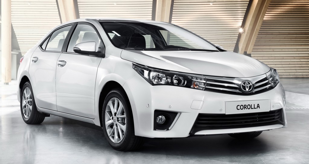 Toyota Corolla Altis 2014-15